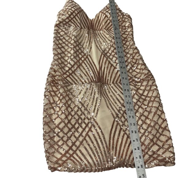 Sequined Beige and Bronze Evening Dress With Intricate Geometric Patterns - Picture 14 of 15